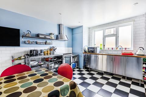 1a Birch Grove, London, SE12 0SS