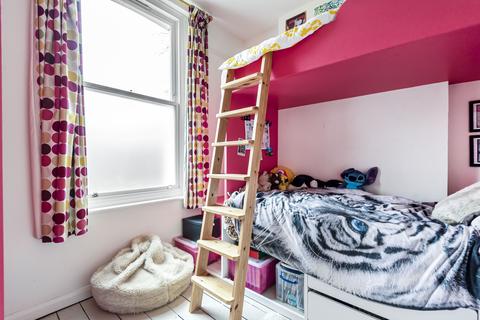 1a Birch Grove, London, SE12 0SS