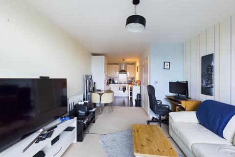 1 bedroom flat to rent - Cavatina Point, 3 Dancers Way, London, SE8