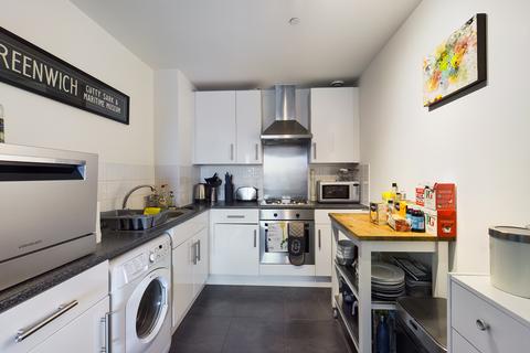 1 bedroom flat to rent, Cavatina Point, 3 Dancers Way, London, SE8