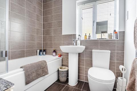 29 Empire Drive, Carterton, OX18 1BZ