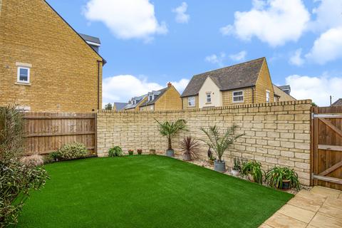 29 Empire Drive, Carterton, OX18 1BZ