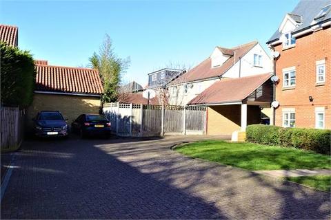 71 Bramble Tye, Laindon, Basildon, SS15 5GR