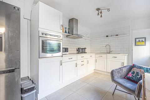 146a Courthill Road, London, SE13 6DR