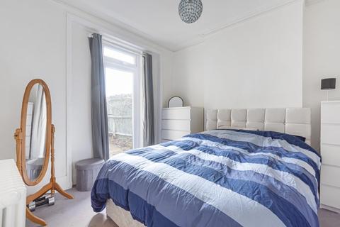 146a Courthill Road, London, SE13 6DR