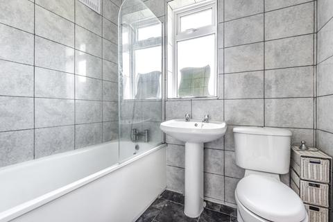 13 Dunkery Road, London, SE9 4HX