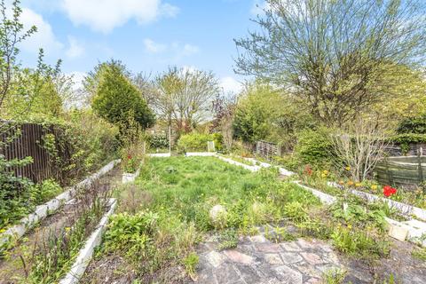 13 Dunkery Road, London, SE9 4HX