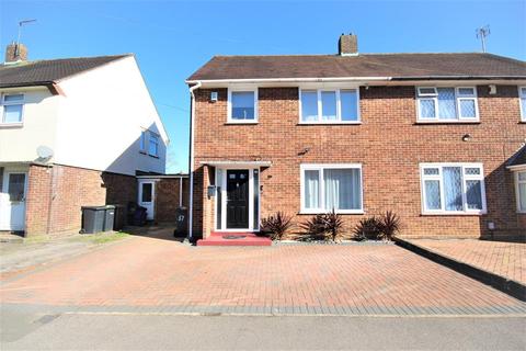 37 Cades Close, Luton, LU1 5QQ