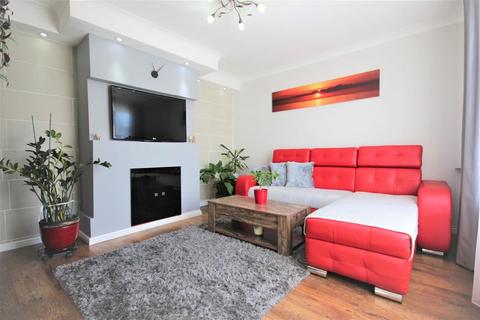 37 Cades Close, Luton, LU1 5QQ