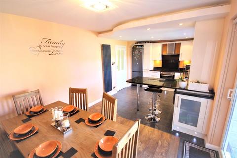 37 Cades Close, Luton, LU1 5QQ