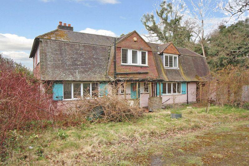 Parkwood Road, Nutfield Village 6 bed detached house £650,000