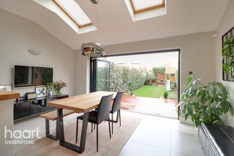 57 Berkeley Avenue, Greenford, UB6 0NY