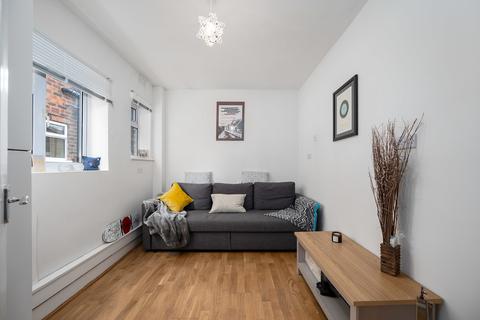 32 Arden Vale Road, Knowle, Solihull, B93 9NR