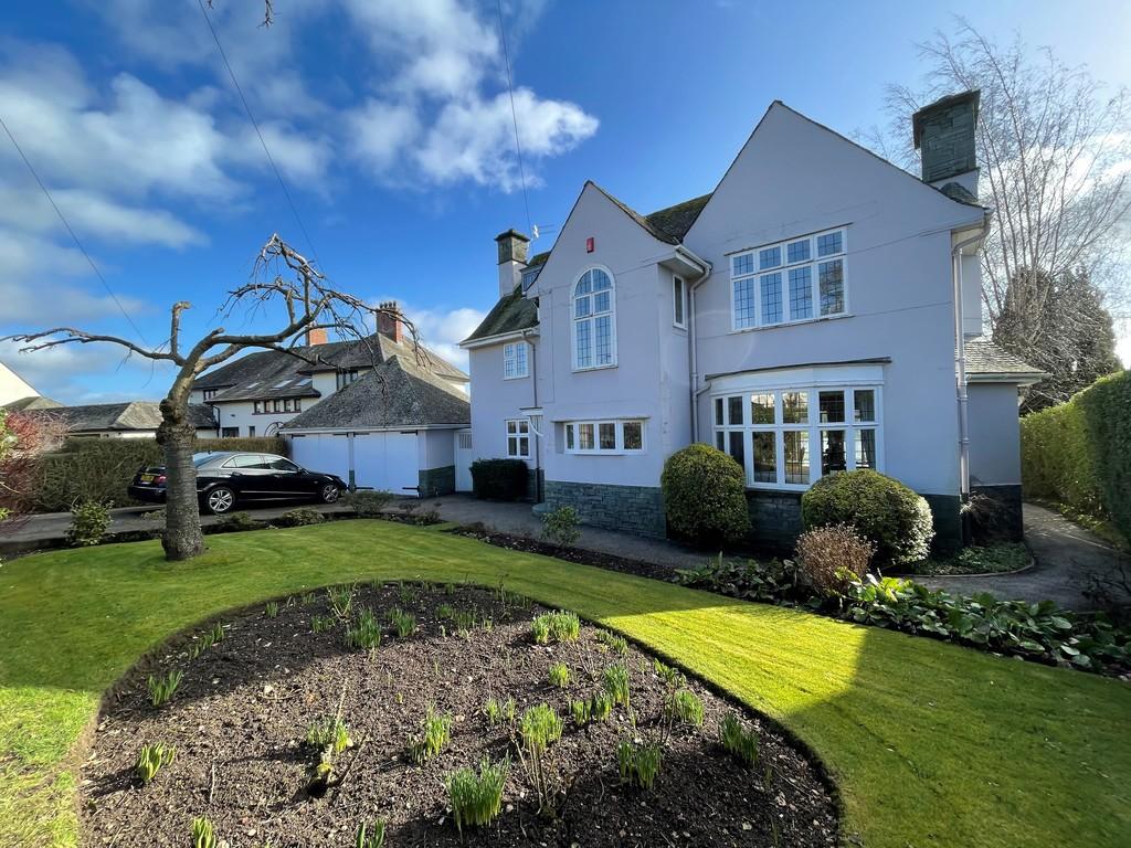 Longlands Road, Carlisle 3 bed detached house £570,000