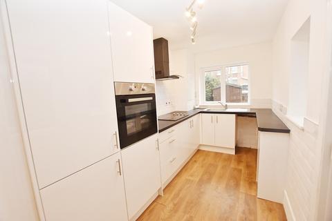 2 bedroom terraced house to rent - Victor Road, Colchester