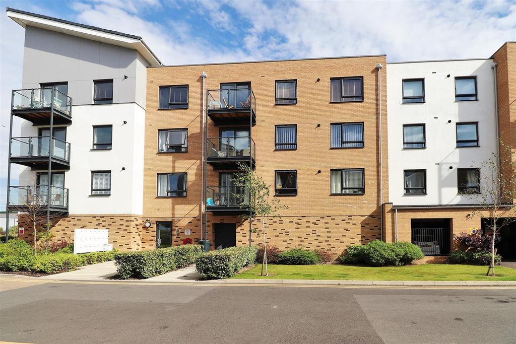 Creek Mill Way, Dartford 2 bed property £250,000