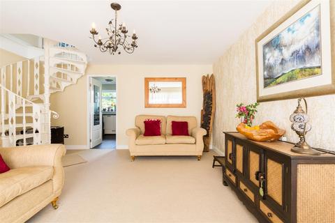 9 Callow Close, Stourport-on-severn, DY13 0LN