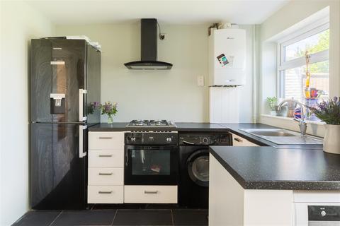 9 Callow Close, Stourport-on-severn, DY13 0LN