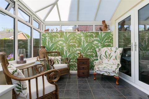 9 Callow Close, Stourport-on-severn, DY13 0LN
