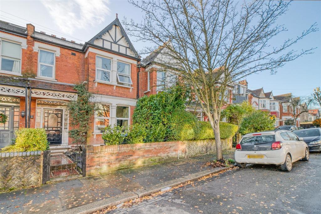 Meadowcroft Road, Palmers Green 3 bed terraced house £835,000
