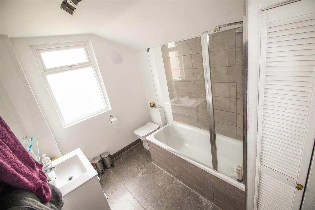 Bathroom.JPEG
