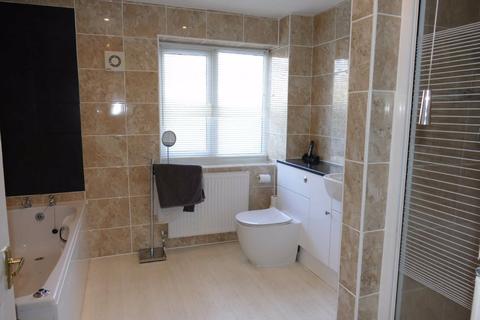 Crossfields Town Street, Shiptonthorpe, York, YO43 3PE