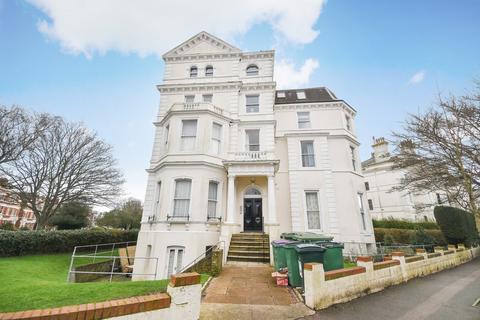 1 bedroom flat for sale, Augusta Gardens, Folkestone, CT20