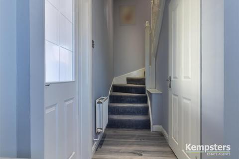21 Hyde Close, Chafford Hundred, Grays, RM16 6RR