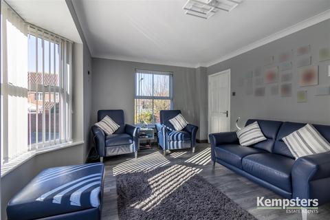 21 Hyde Close, Chafford Hundred, Grays, RM16 6RR
