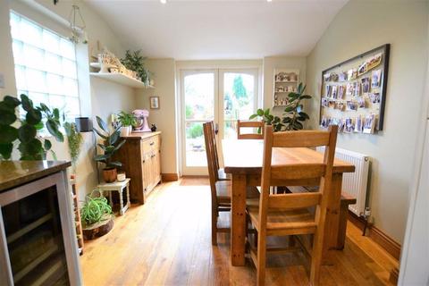 18 Hemdean Hill, Caversham, Reading, RG4 7SB