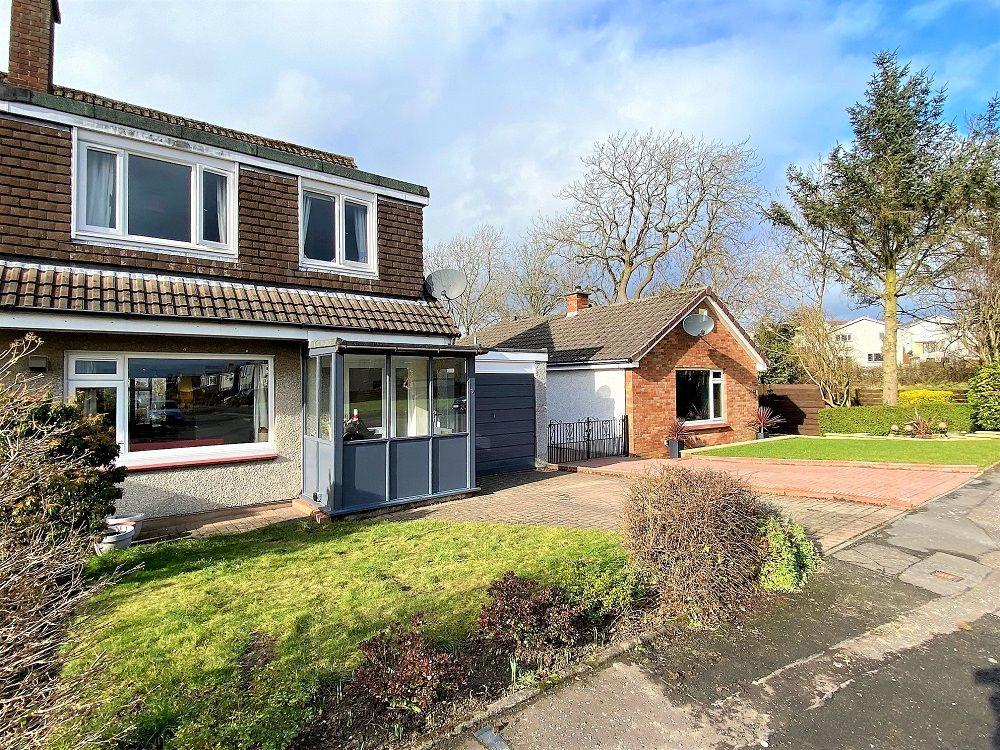 9 Holly Crescent, Dunfermline, KY11 8BY 3 bed semidetached house £
