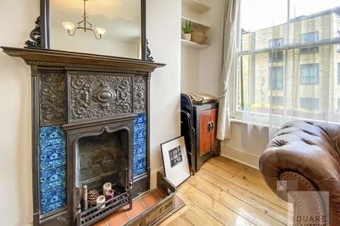 undefined, Gifford Street, Islington, N1