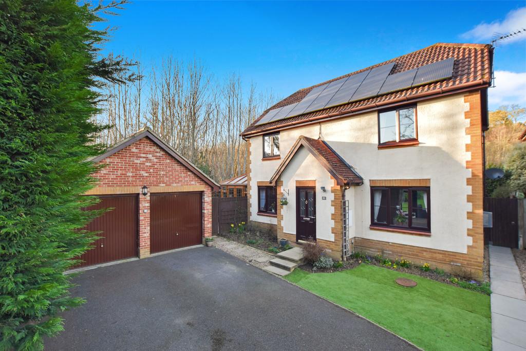 Sweet Bay Crescent 4 bed detached house £450,000