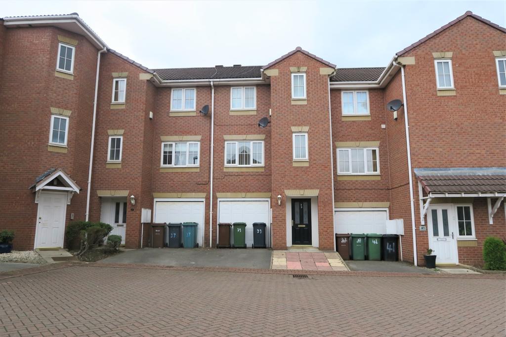 Kensington Way, Middleton, LS10 4 bed townhouse for sale £195,000