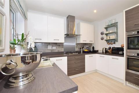 37 Germander Avenue, Halling, Rochester, ME2 1FR