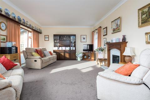 36 Grantham Road, Great Gonerby, Grantham, NG31 8JX