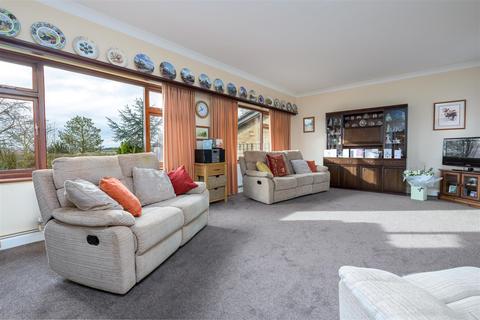 36 Grantham Road, Great Gonerby, Grantham, NG31 8JX
