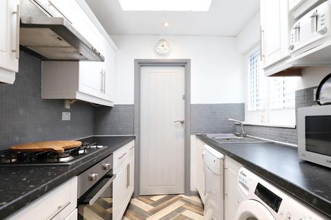 81 Canon Road, Bromley, BR1 2SL