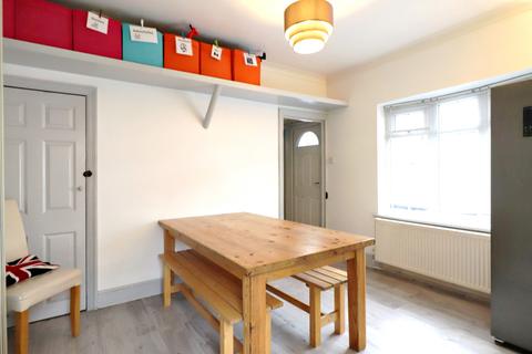 81 Canon Road, Bromley, BR1 2SL
