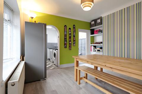 81 Canon Road, Bromley, BR1 2SL