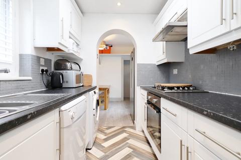 81 Canon Road, Bromley, BR1 2SL