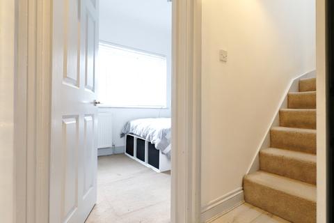 81 Canon Road, Bromley, BR1 2SL