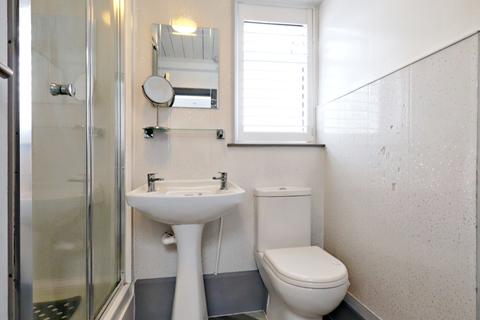 81 Canon Road, Bromley, BR1 2SL
