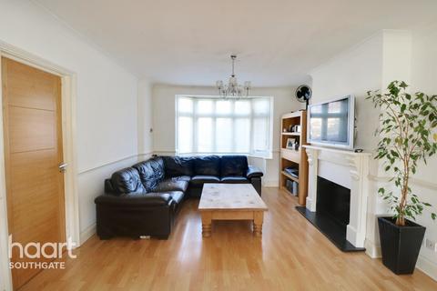 90 Gloucester Gardens, Cockfosters, Barnet, EN4 0QP