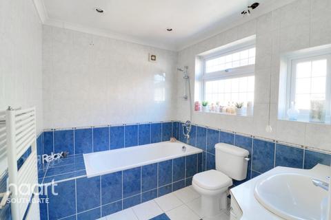 90 Gloucester Gardens, Cockfosters, Barnet, EN4 0QP