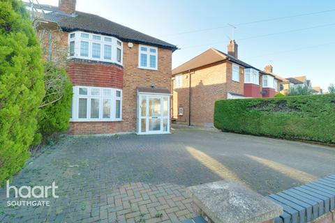 90 Gloucester Gardens, Cockfosters, Barnet, EN4 0QP