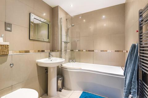 7 Ashleigh Mews, London, SE15 4BF