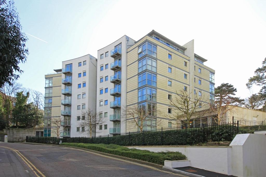 St Peters Road, Town Centre 2 bed apartment £1,150 pcm (£265 pw)