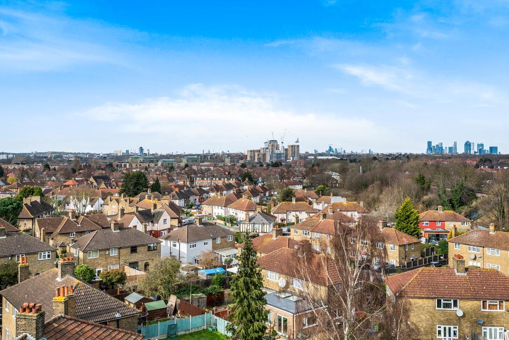 Tattersall Close London SE9 1 bed flat £240,000