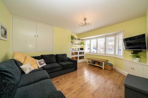 32 Old Dean, Bovingdon, Hemel Hempstead, HP3 0ET